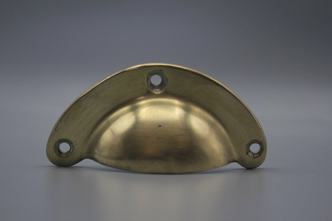 Antique Brass cup handles, Cup Cabinet Handles Retro Shell Shape Knobs for Dresser Cupboard Kitchen Furniture Decoration, with Screws