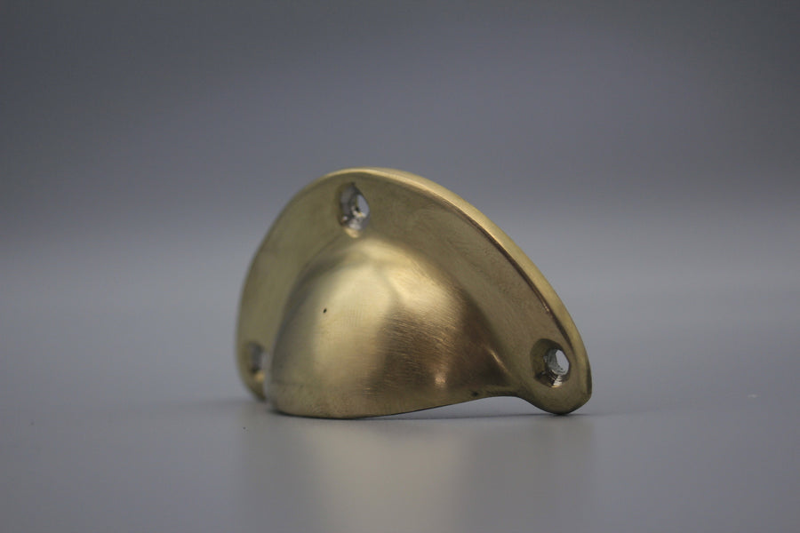 Antique Brass cup handles, Cup Cabinet Handles Retro Shell Shape Knobs for Dresser Cupboard Kitchen Furniture Decoration, with Screws